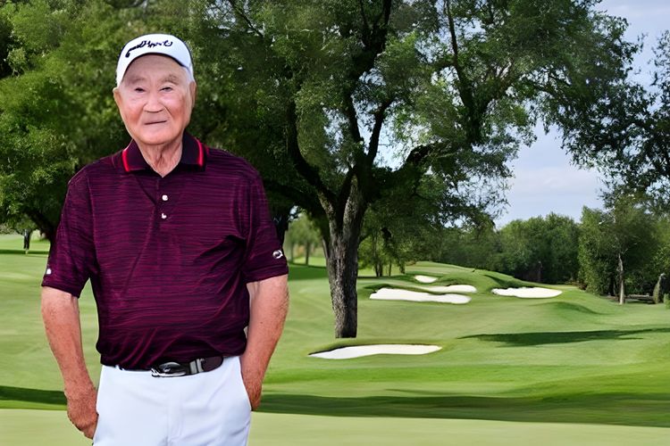 Teeing Off Strong: Fitness Tips for Seniors to Enhance Golfing Performance